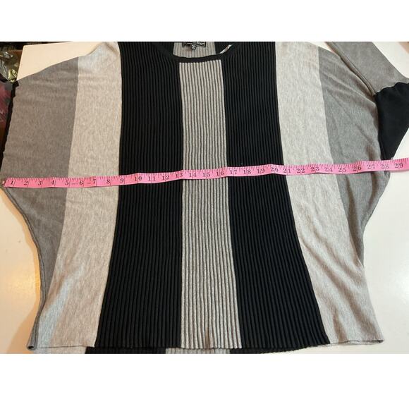 Sienna & Sage Colorblock Batwing Sweater Top Gray Black 2X - Picture 4 of 7